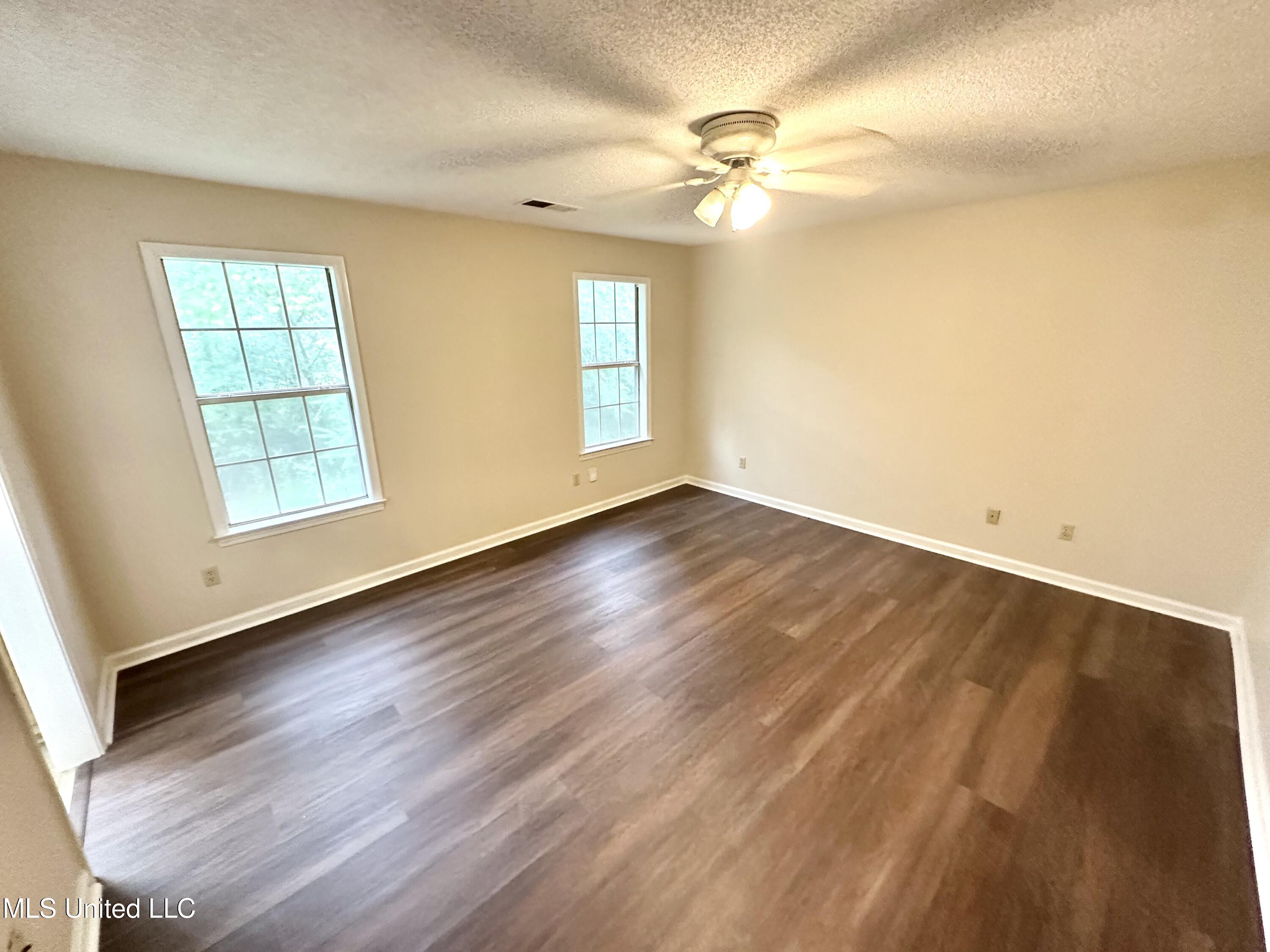 4292 Starlanding Road East Southaven, MS 38672 - Photo 15 of 23 IMG_3799