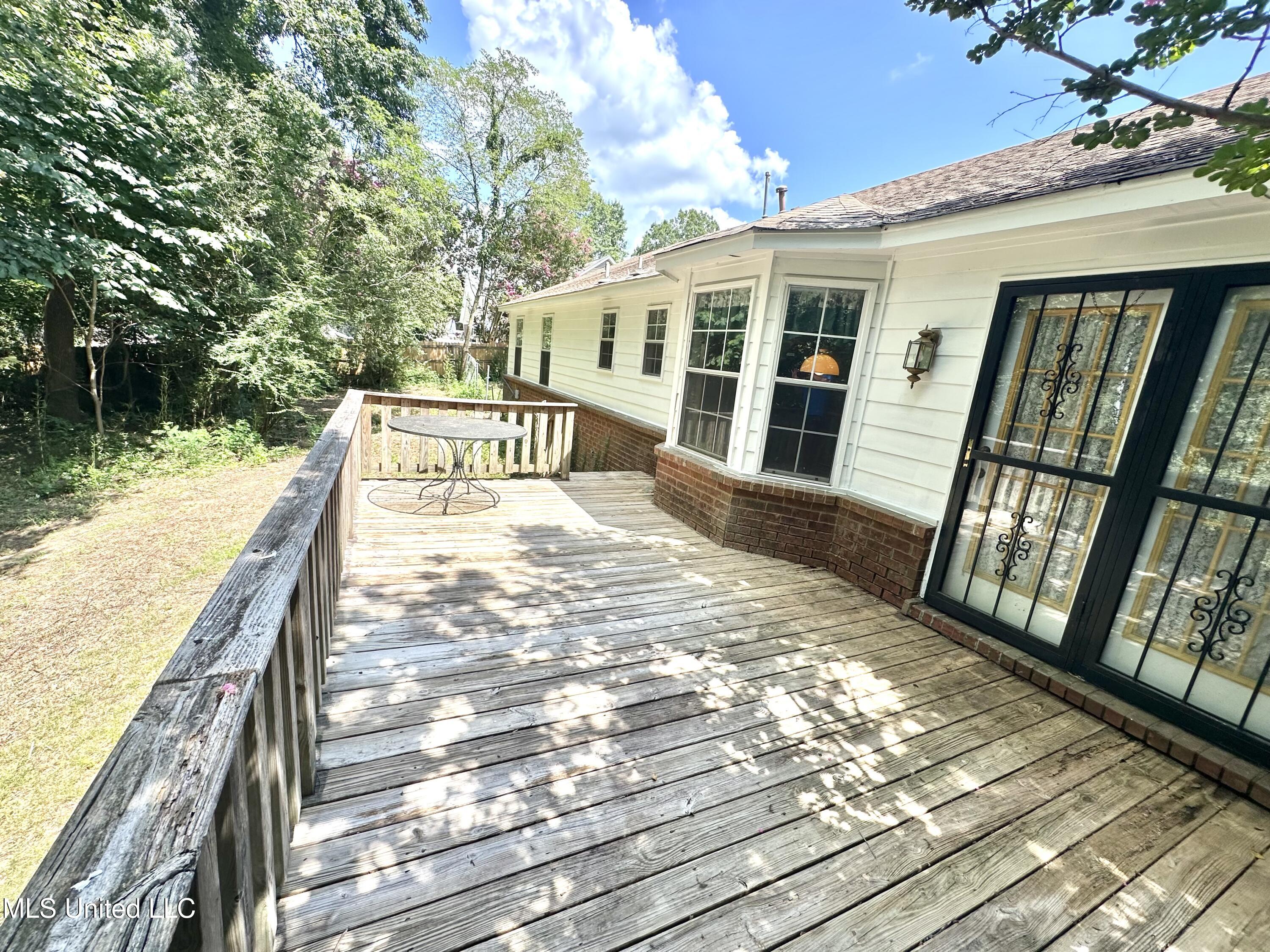 4292 Starlanding Road East Southaven, MS 38672 - Photo 21 of 23 IMG_3220
