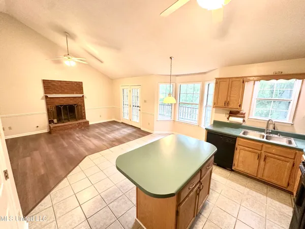 $309,900 | 4292 Starlanding Road East, Southaven, MS 38672