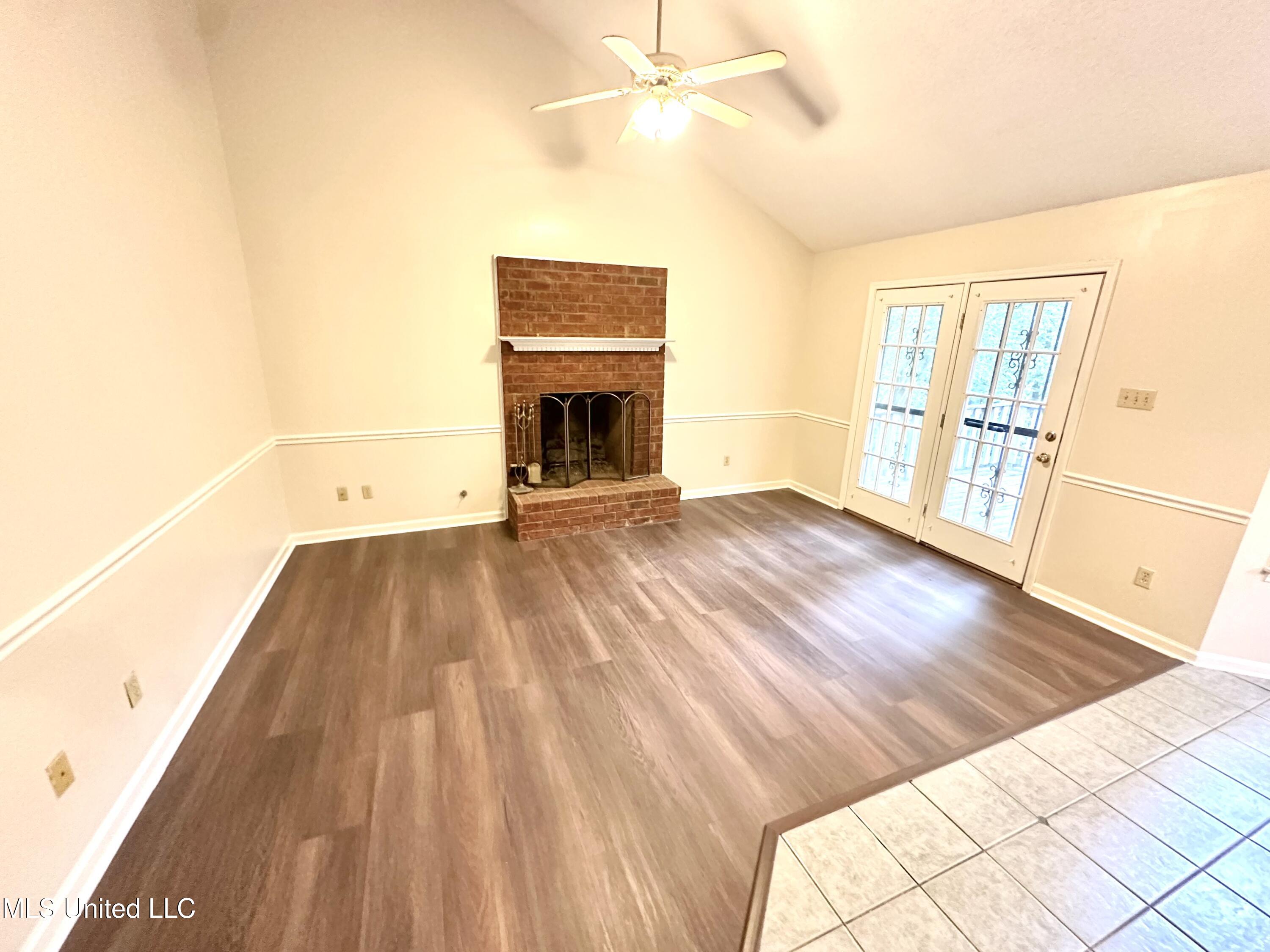 4292 Starlanding Road East Southaven, MS 38672 - Photo 8 of 23 IMG_3793