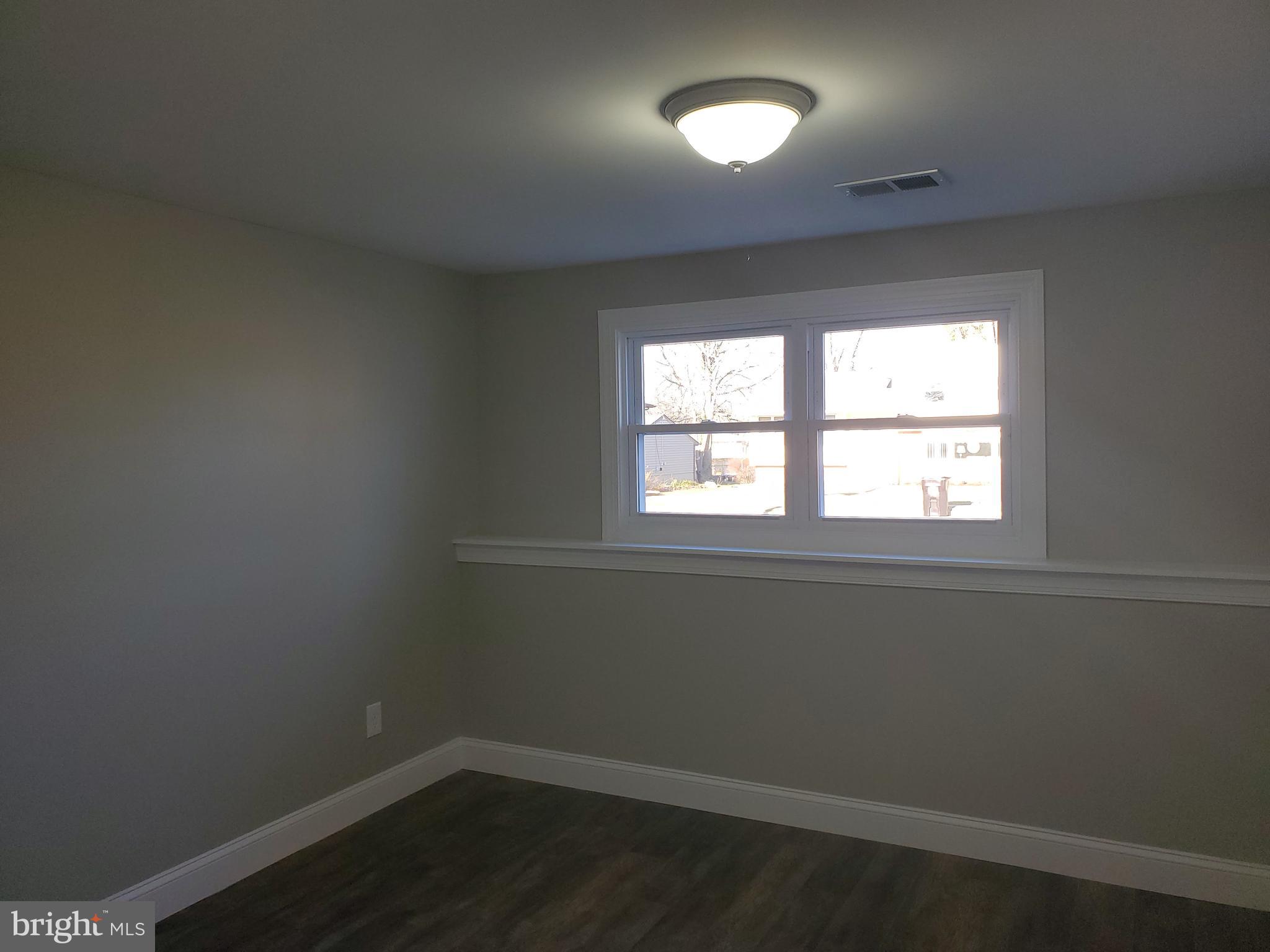 12 Lehigh Drive Delran, NJ 08075 - Photo 7 of 41