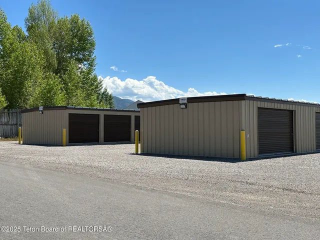 $8,800,000 | 400 Clearview Drive, Etna, WY 83118