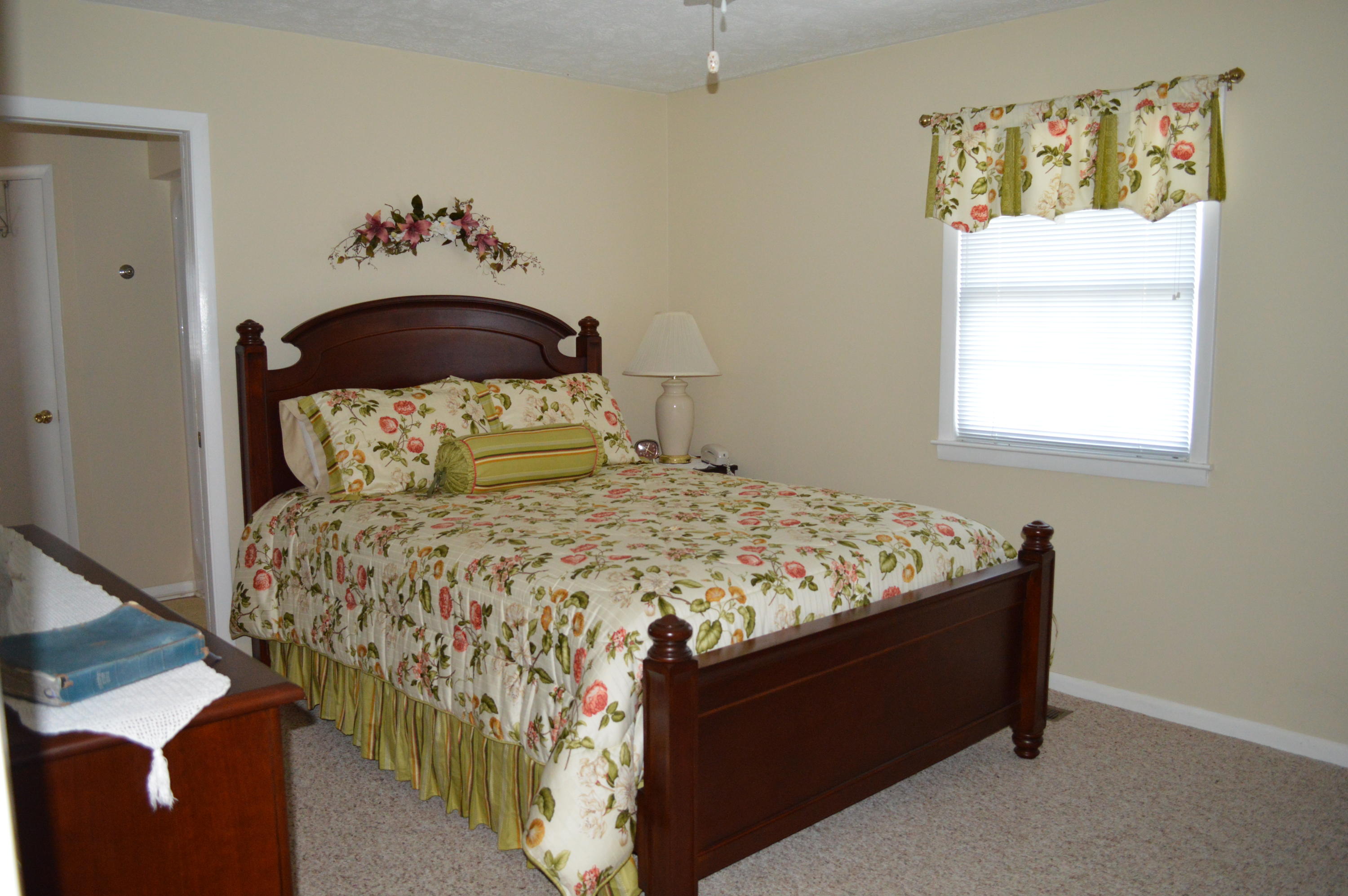 1293 Thompson Road Bennettsville, SC 29512 - Photo 11 of 20 DSC_0700