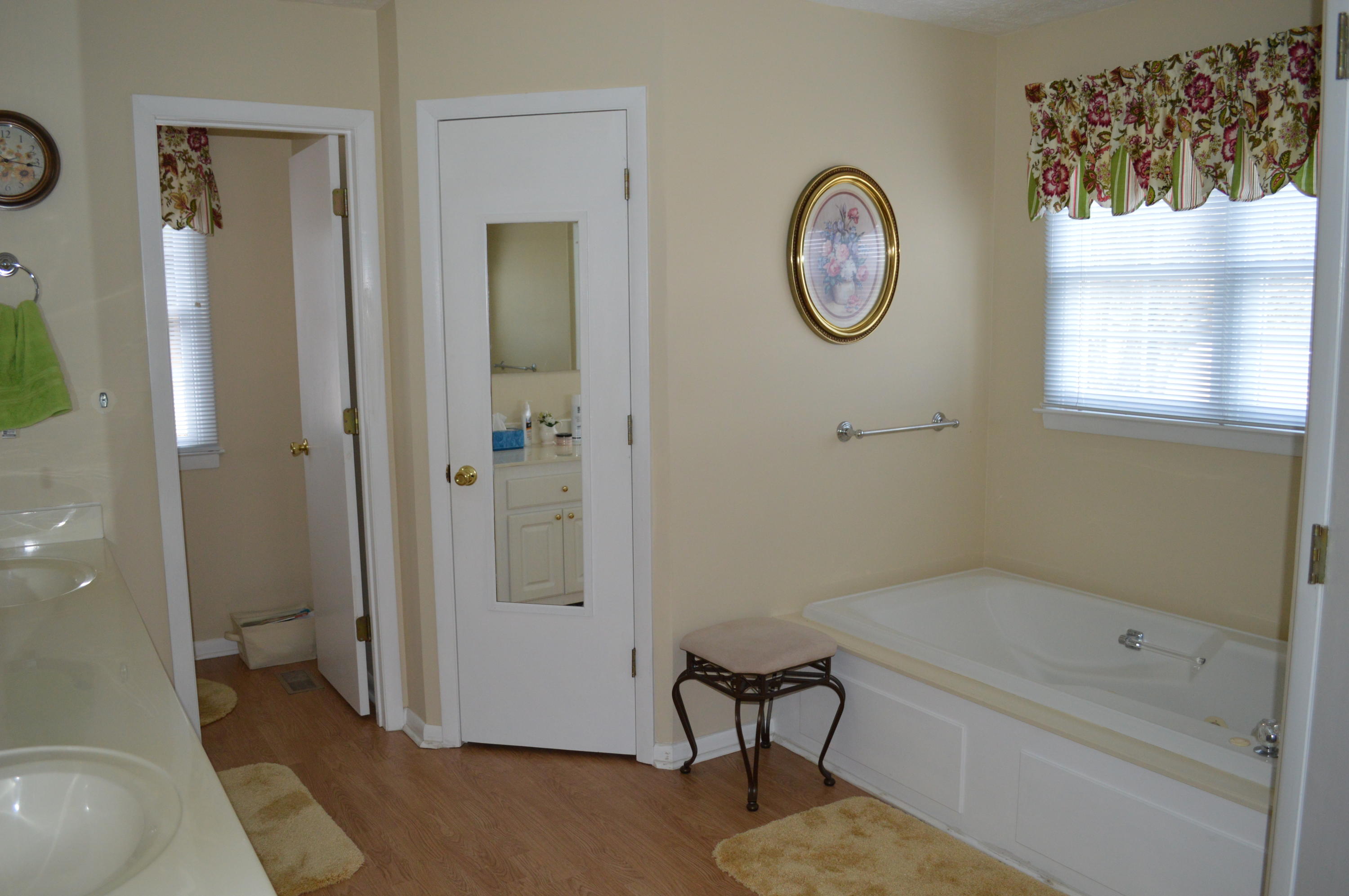 1293 Thompson Road Bennettsville, SC 29512 - Photo 13 of 20 DSC_0704