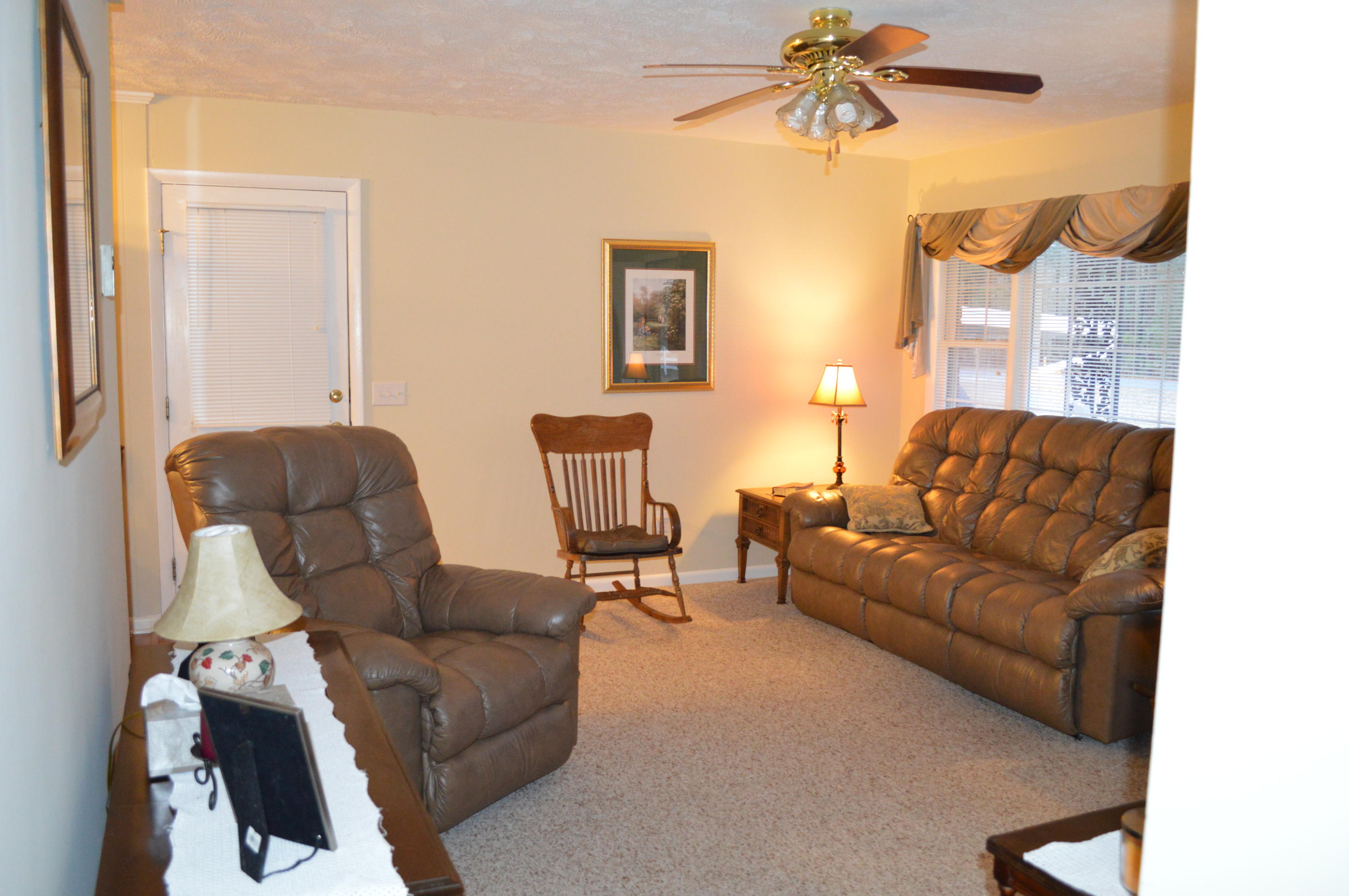 1293 Thompson Road Bennettsville, SC 29512 - Photo 7 of 20 DSC_0687
