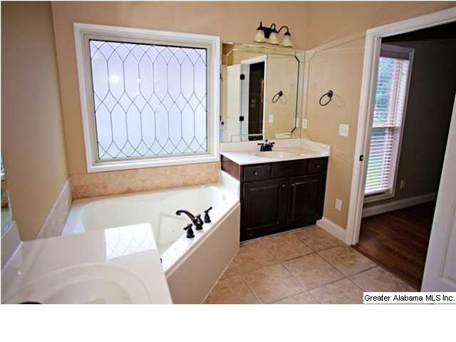 415 Ballantrae Road Pelham, AL 35124 - Photo 5 of 12