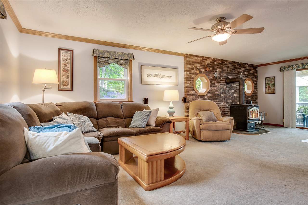 616 Bedford Road New Boston, NH 03070 - Photo 3 of 27