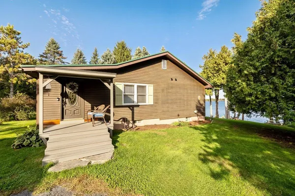 $799,900 | 448 Jordan Point Road, Isle La Motte, VT 05463