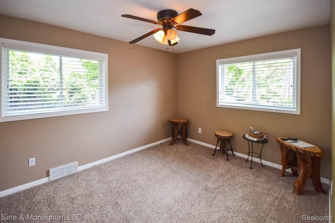 4015 Normandy Road Royal Oak, MI 48073 - Photo 21 of 45 Secondary bedroom