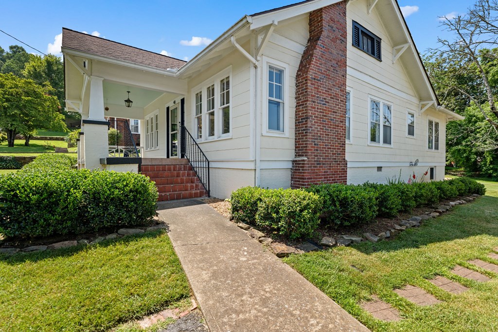 46 Dillard Street Murphy, NC 28906 - Photo 27 of 73 a front view of a house with garden