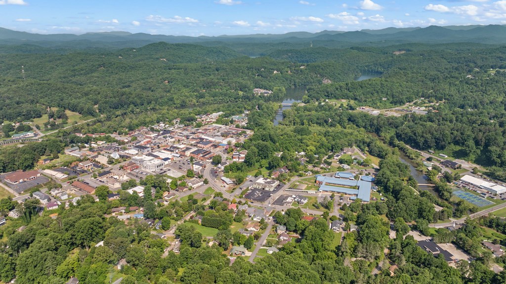 46 Dillard Street Murphy, NC 28906 - Photo 5 of 73