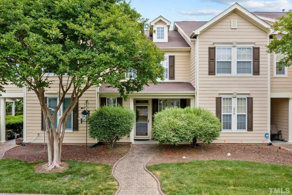 $1,895 | 236 Duck Mill Circle, Cary, NC 27519