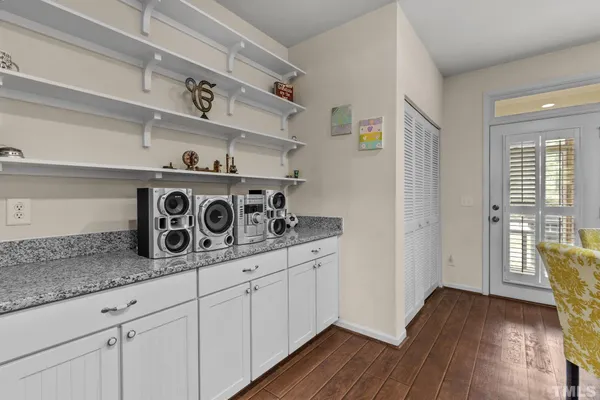 $1,895 | 236 Duck Mill Circle, Cary, NC 27519