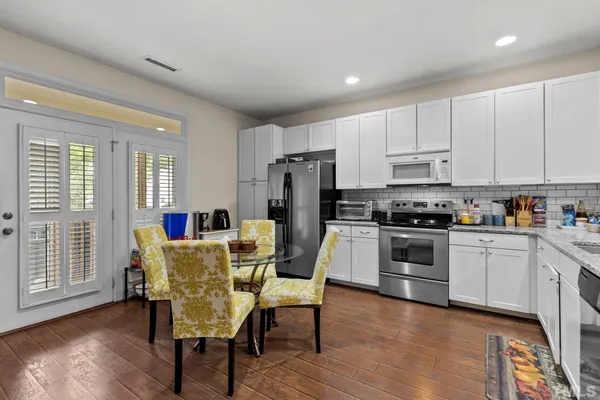 $1,895 | 236 Duck Mill Circle, Cary, NC 27519