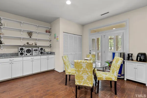 $1,895 | 236 Duck Mill Circle, Cary, NC 27519