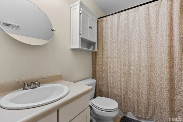 $1,895 | 236 Duck Mill Circle, Cary, NC 27519