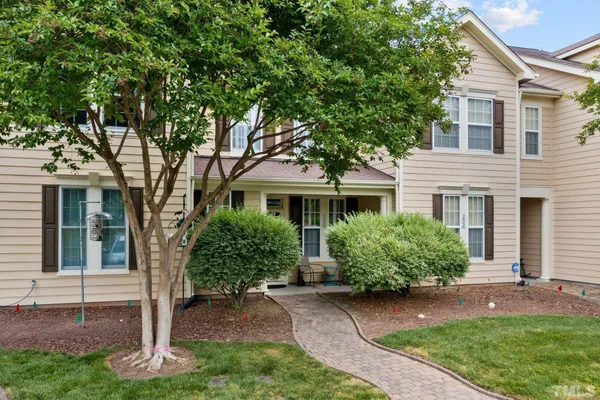 $1,895 | 236 Duck Mill Circle, Cary, NC 27519