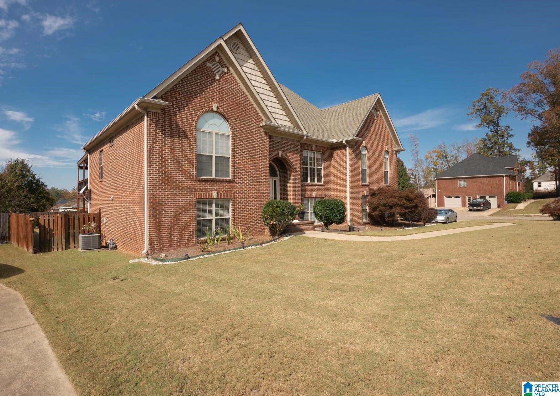400 Cornwall Drive Alabaster, AL 35114 - Photo 2 of 36