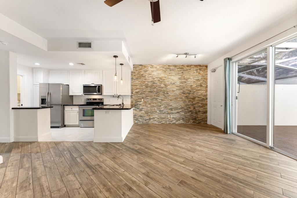 180 Freeport Drive Jupiter, FL 33458 - Photo 13 of 62 Great Room