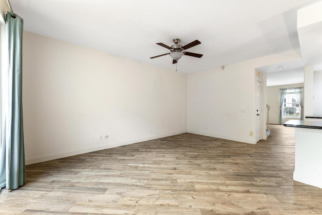 180 Freeport Drive Jupiter, FL 33458 - Photo 15 of 62 Great Room