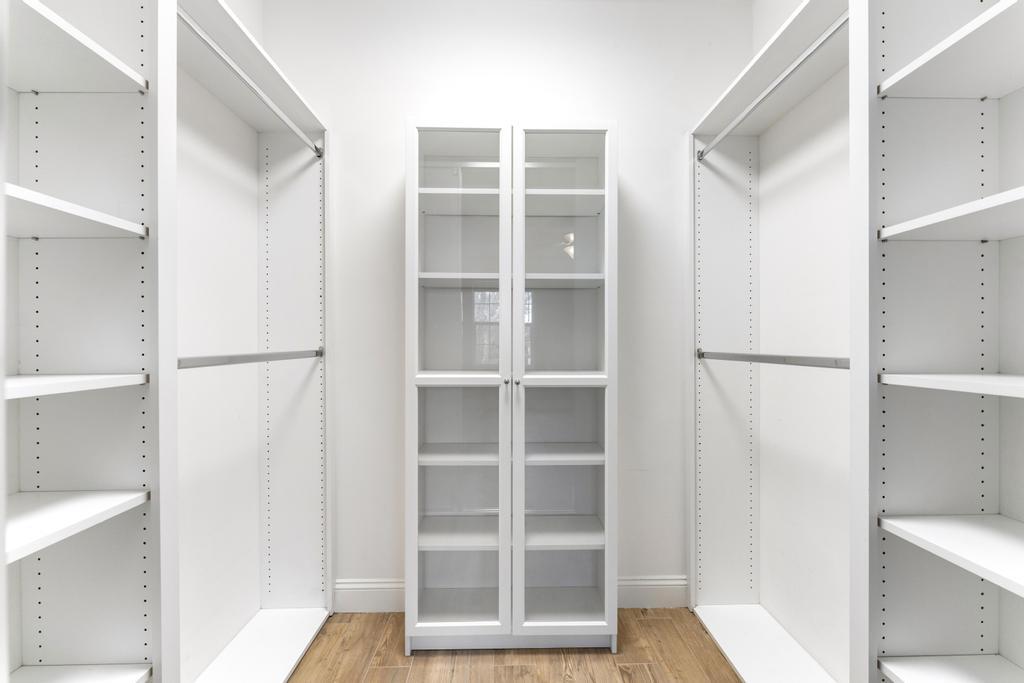 180 Freeport Drive Jupiter, FL 33458 - Photo 39 of 62 Primary Closet