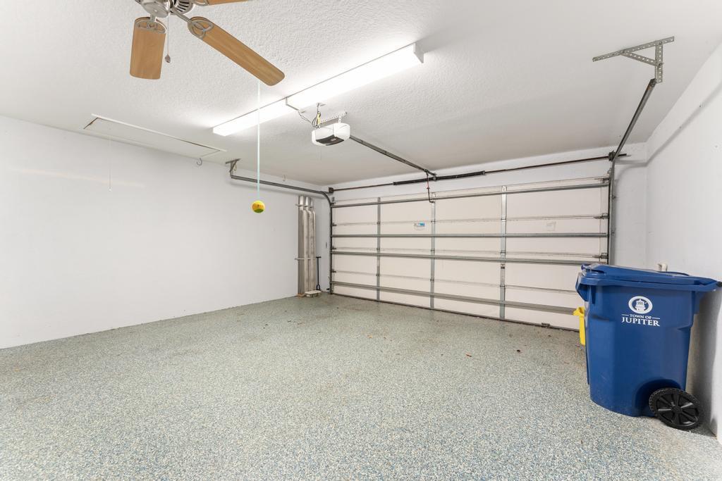 180 Freeport Drive Jupiter, FL 33458 - Photo 47 of 62 Garage