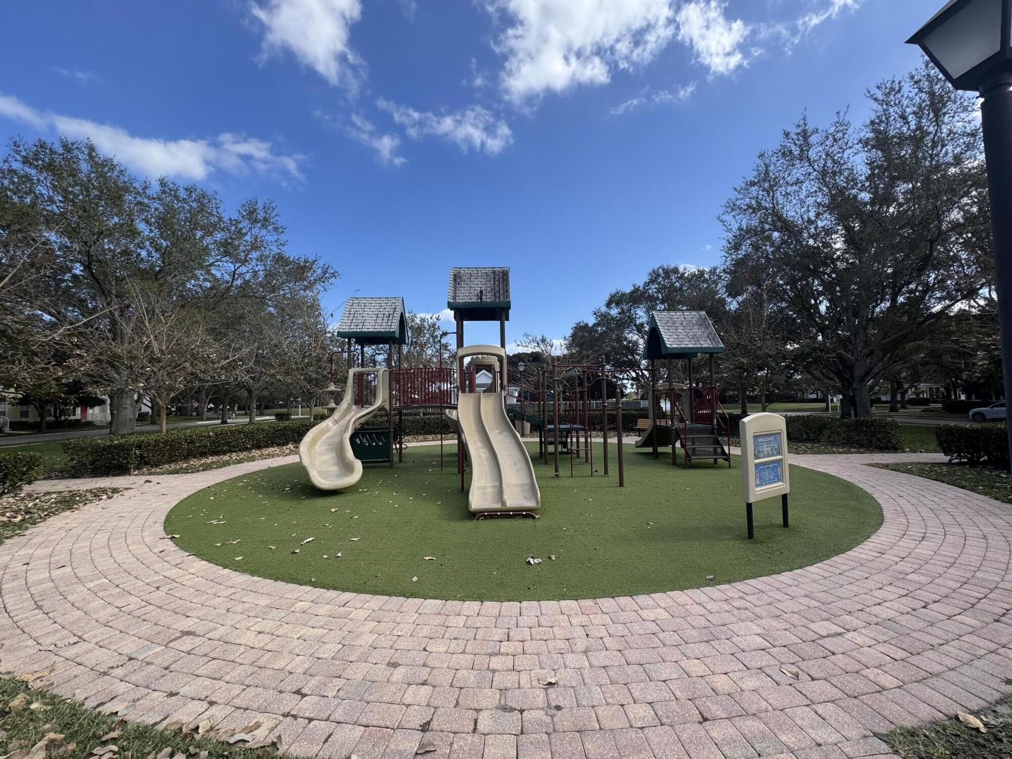 180 Freeport Drive Jupiter, FL 33458 - Photo 55 of 62 Playground