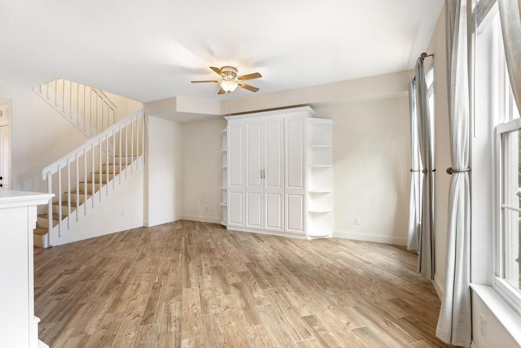 180 Freeport Drive Jupiter, FL 33458 - Photo 6 of 62 Living Room