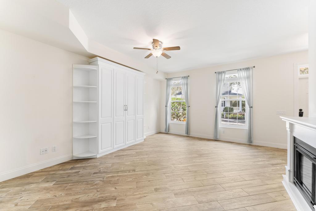 180 Freeport Drive Jupiter, FL 33458 - Photo 9 of 62 Living Room