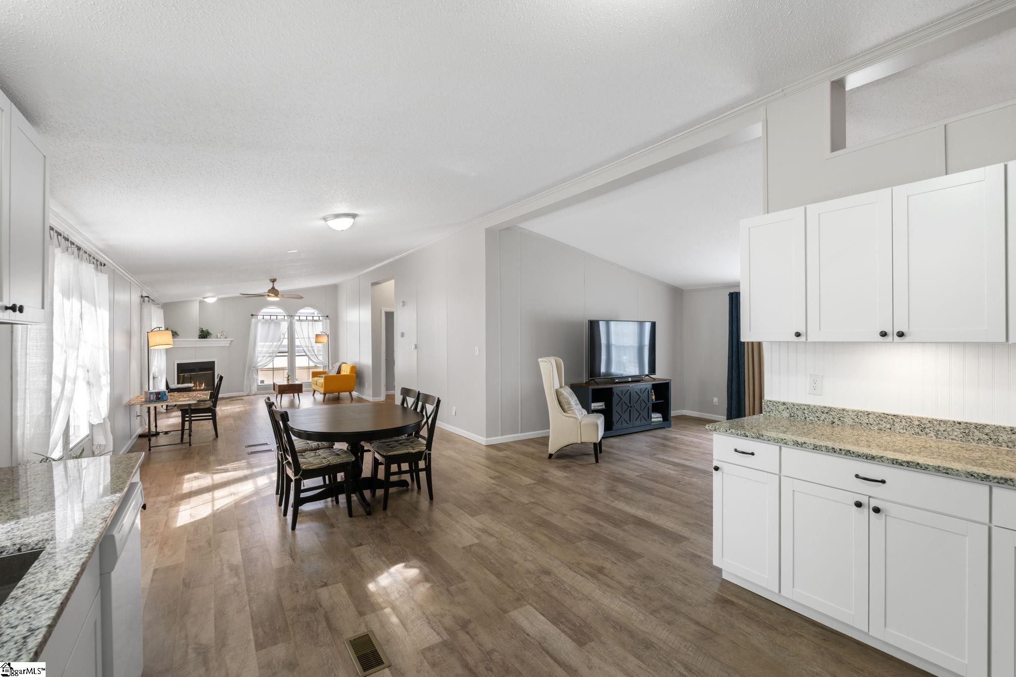 130 Kentmont Lane Greer, SC 29651 - Photo 7 of 35