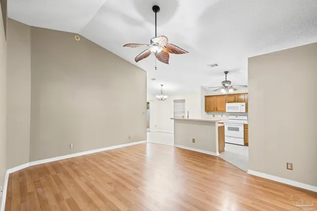 $270,000 | 2517 Gulf Breeze Avenue, Pensacola, FL 32507