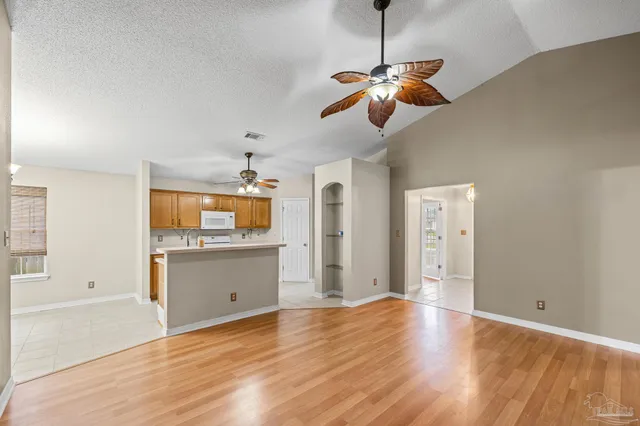 $270,000 | 2517 Gulf Breeze Avenue, Pensacola, FL 32507