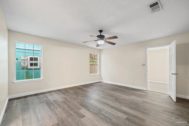 $270,000 | 2517 Gulf Breeze Avenue, Pensacola, FL 32507