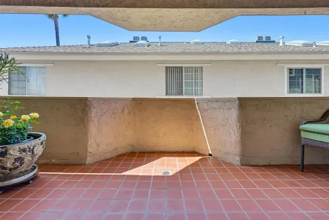 $699,999 | 180 Date Avenue, Imperial Beach, CA 91932