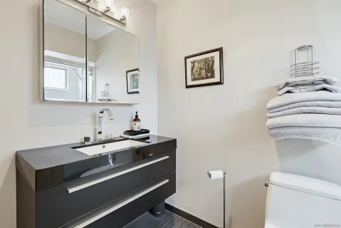 $699,999 | 180 Date Avenue, Imperial Beach, CA 91932