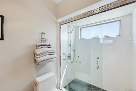 $699,999 | 180 Date Avenue, Imperial Beach, CA 91932