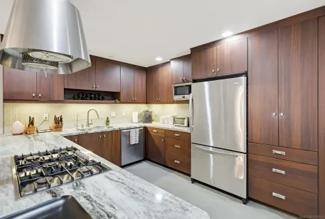 $699,999 | 180 Date Avenue, Imperial Beach, CA 91932