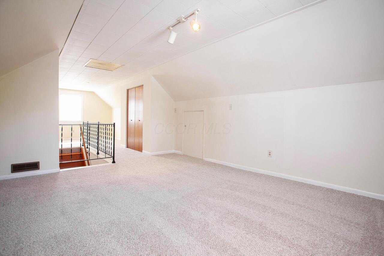 2546 Nottingham Road Columbus, OH 43221 - Photo 26 of 31 Second floor bedroom