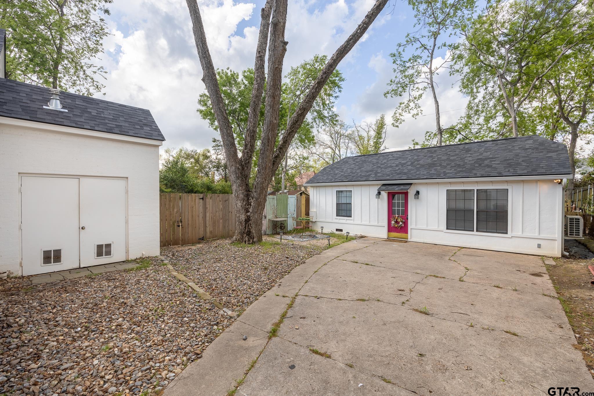 321 West 3rd Street Tyler, TX 75701 - Photo 14 of 16