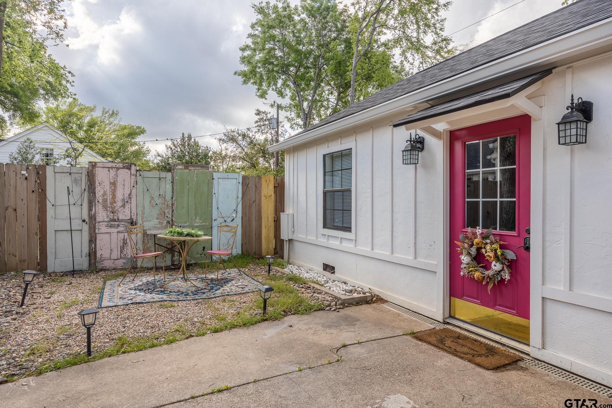 321 West 3rd Street Tyler, TX 75701 - Photo 2 of 16