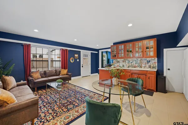 $1,350 | 321 West 3rd Street, Tyler, TX 75701