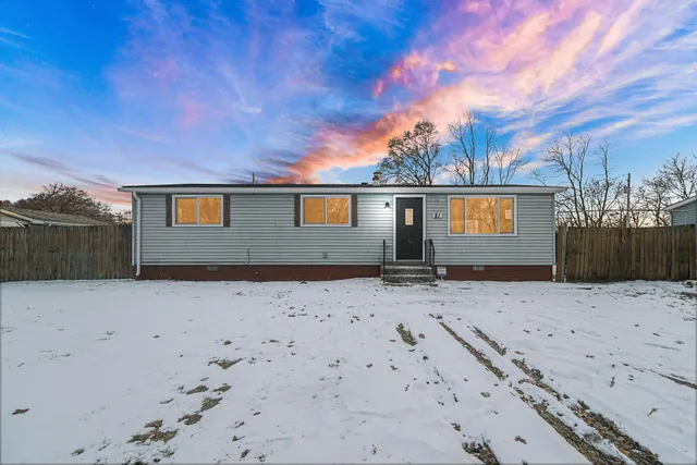 $194,900 | 81 Lincoln Avenue, Hobart, IN 46342