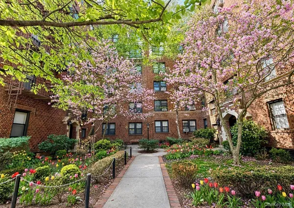 $469,000 | 68-44 Burns Street, Unit B2 | Forest Hills