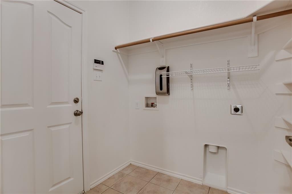 3817 Summersville Lane Fort Worth, TX 76244 - Photo 10 of 18 a bathroom with a shower