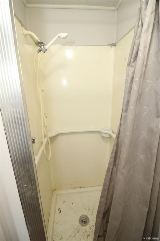 47841 Frederick Road Utica, MI 48317 - Photo 8 of 28