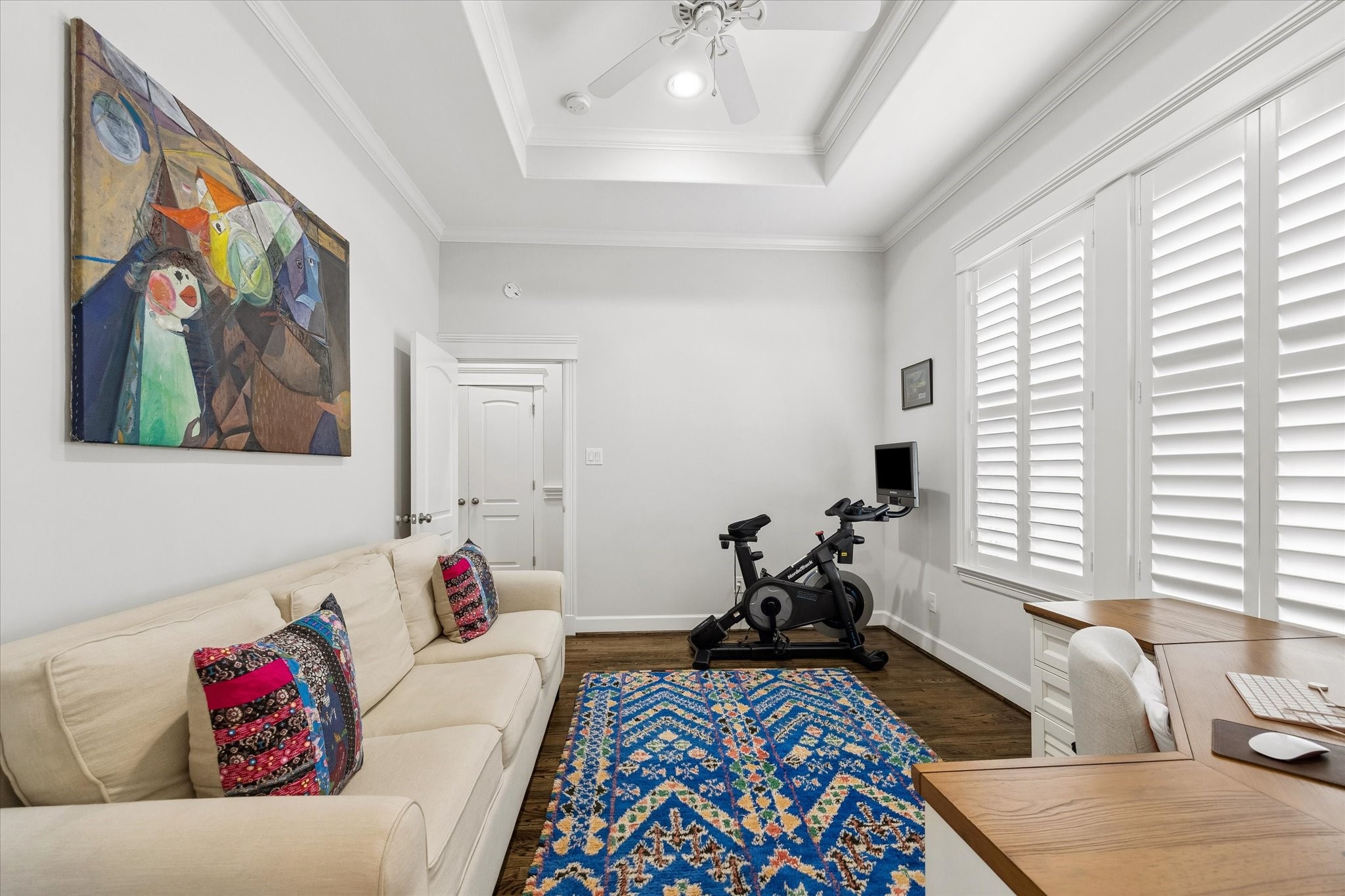 609 Rutland Street, Unit A Houston, TX 77007 - Photo 24 of 30 a living room with furniture and a couch