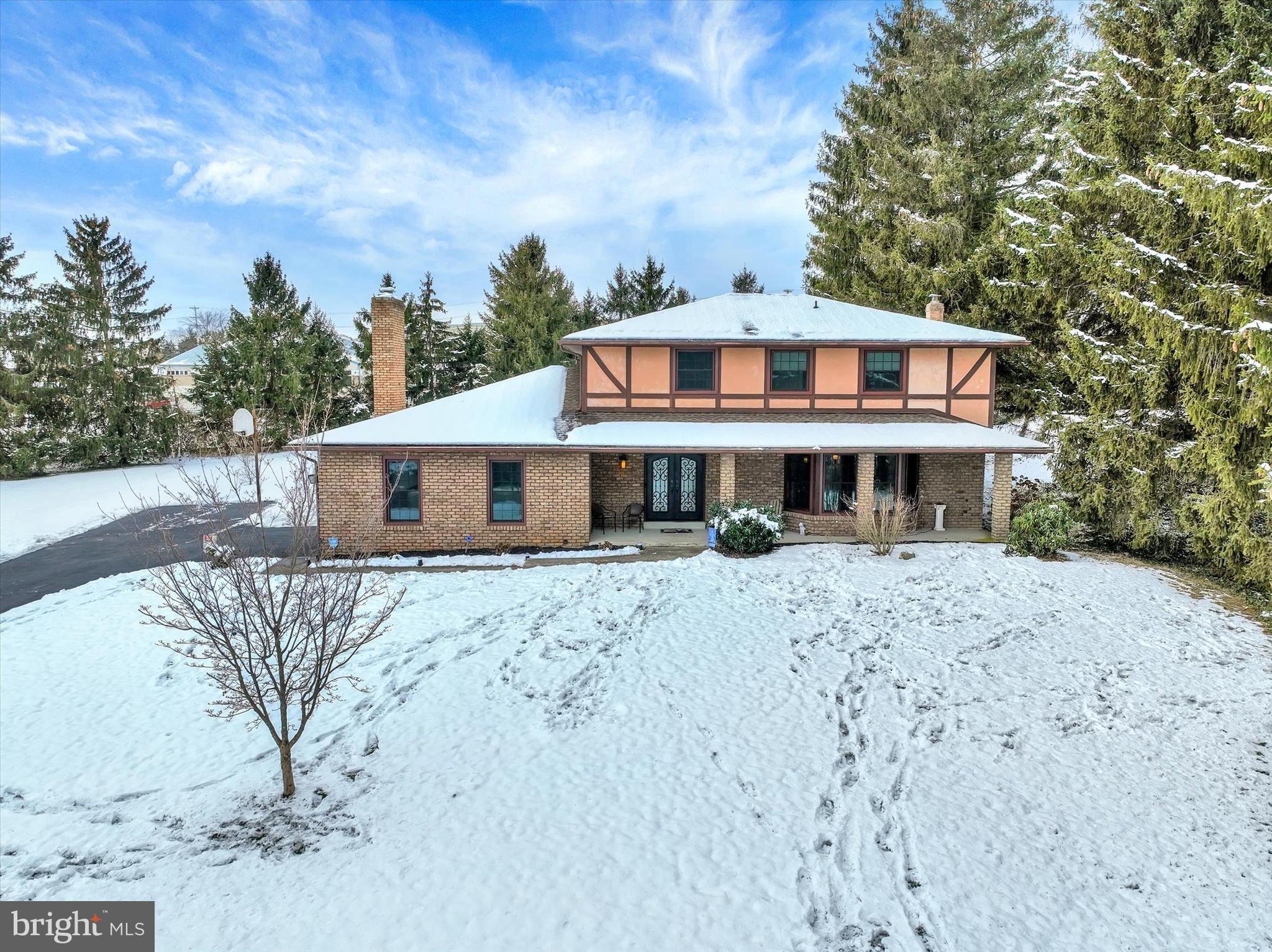 2350 Sutton Road York, PA 17403 - Photo 37 of 37 a front view of a house with a yard