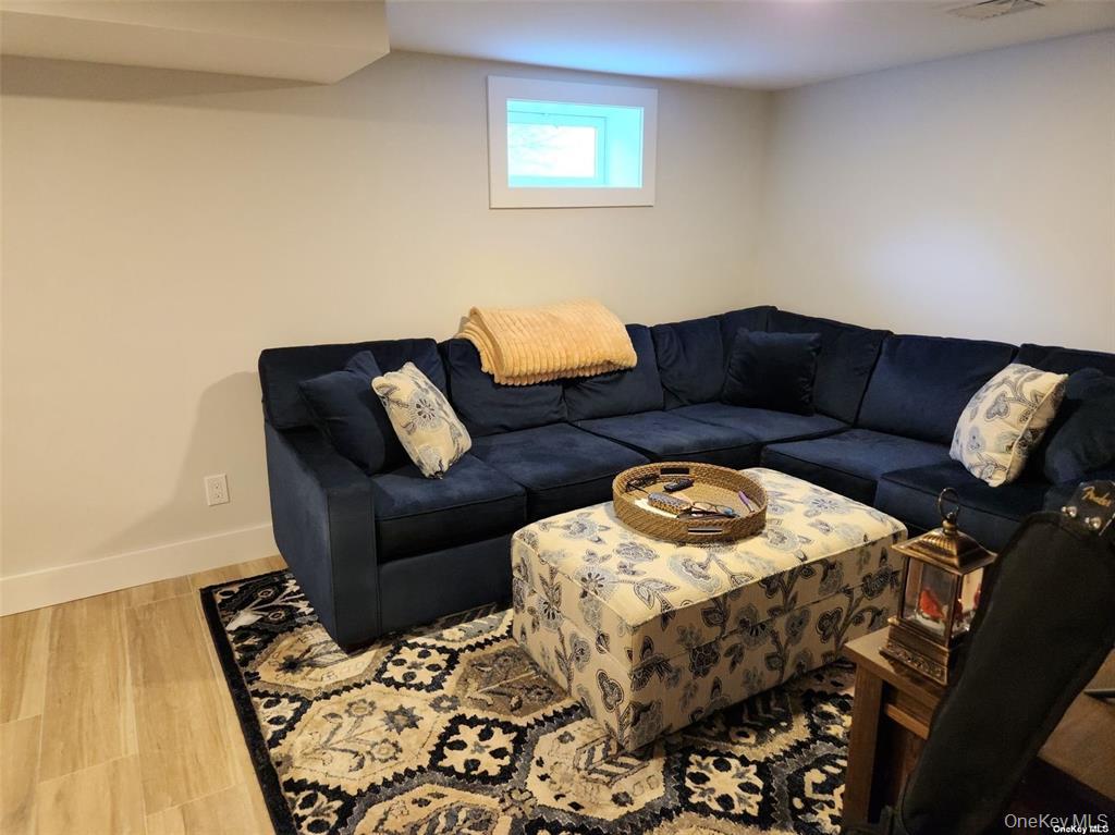 134 Ralph Avenue Babylon, NY 11702 - Photo 7 of 18