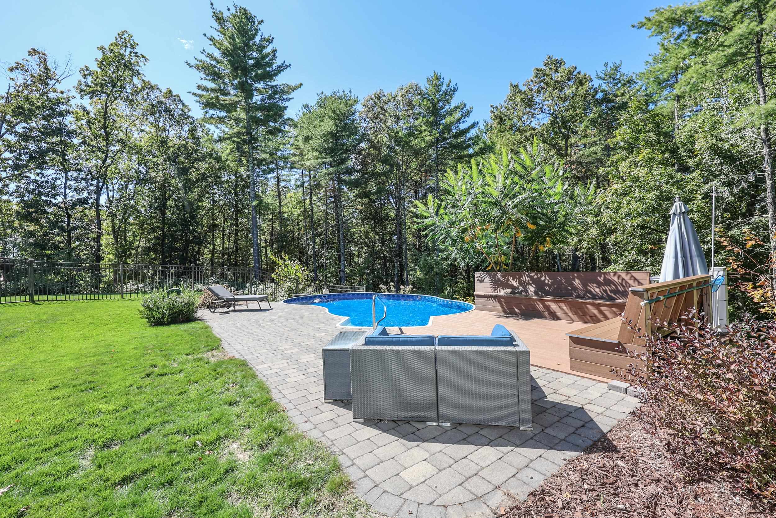 18 Highclere Road Windham, NH 03087 - Photo 9 of 59 Gallery Image 9