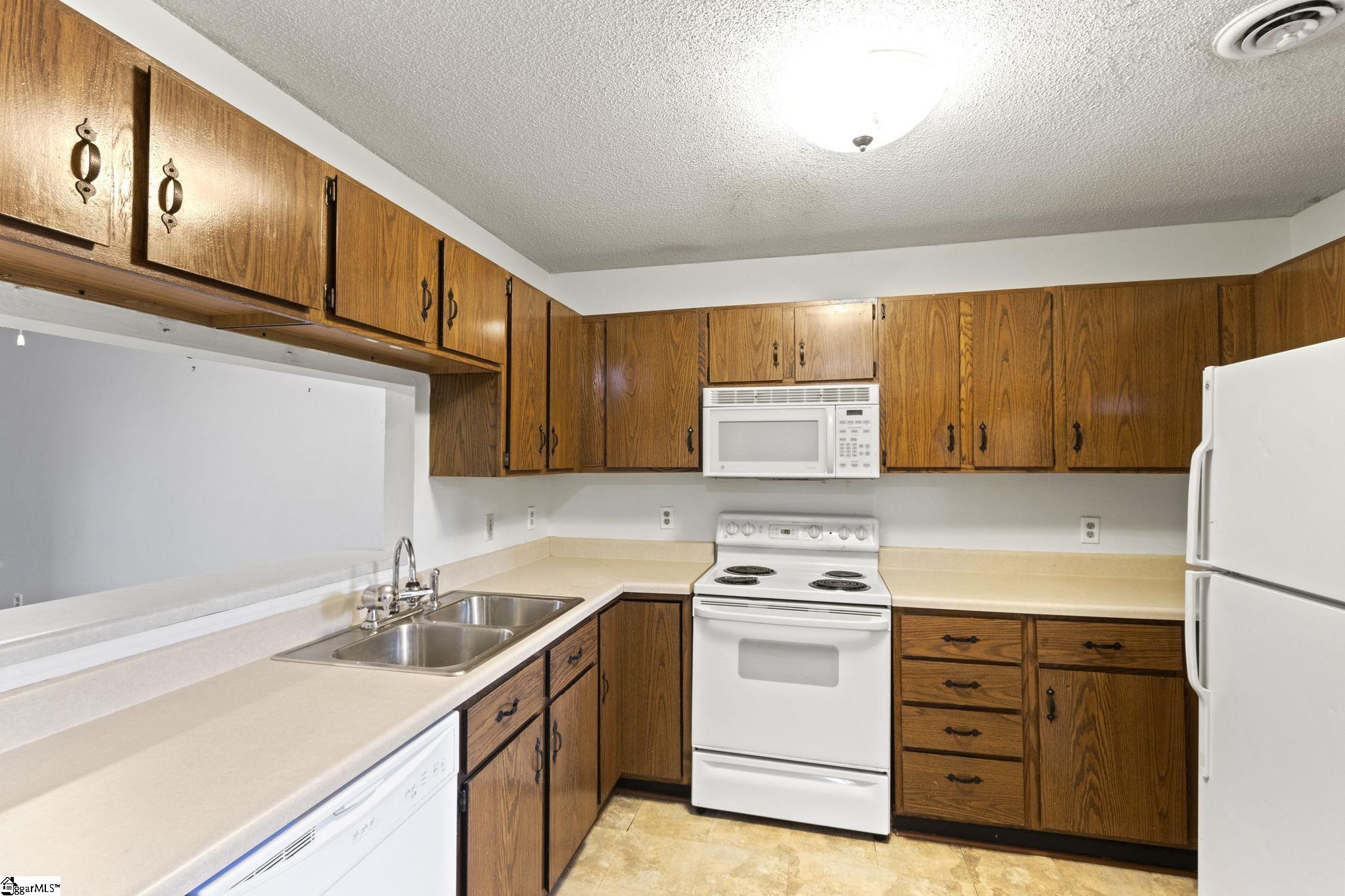 124 Shockley Street Taylors, SC 29687 - Photo 5 of 24 Gallery Image 5